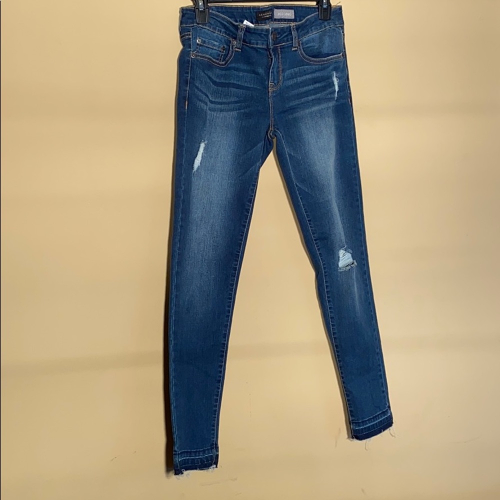 Aeropostale ripped jeggings